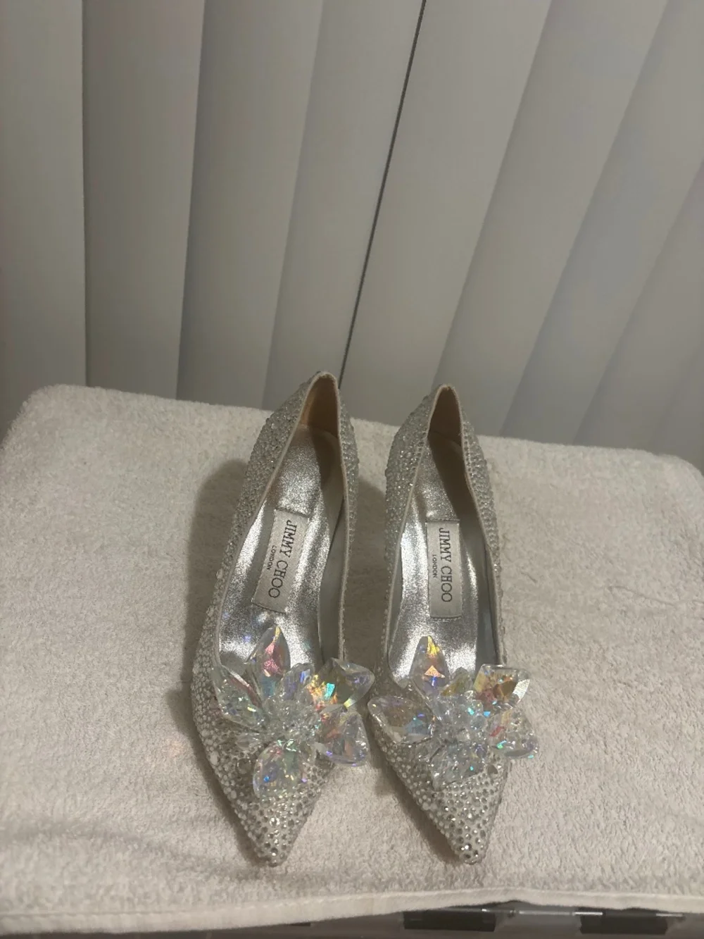 Jimmy Choo Women’s Crystal Covered Pointed Cinderella Toe Pumps US Size 5.5-6 - Picture 1 of 6